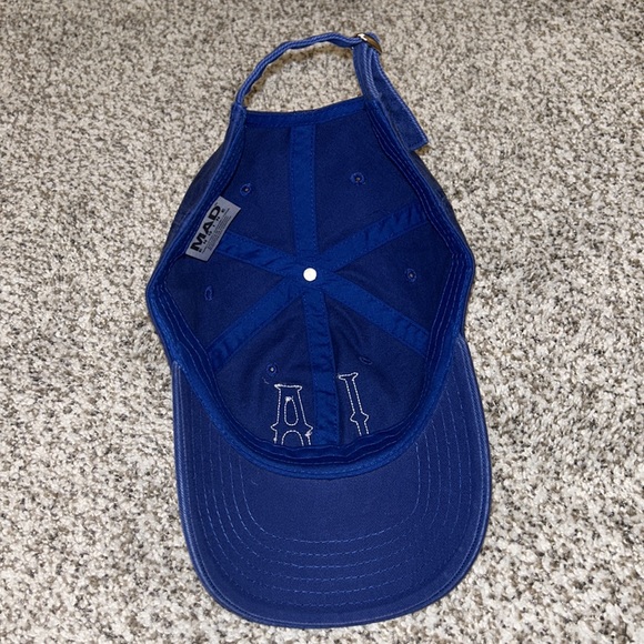 LA hat - Picture 3 of 3